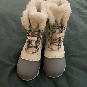 Target Kids Faux Shearling-Lined Winter Boots - Size 1 - NWT